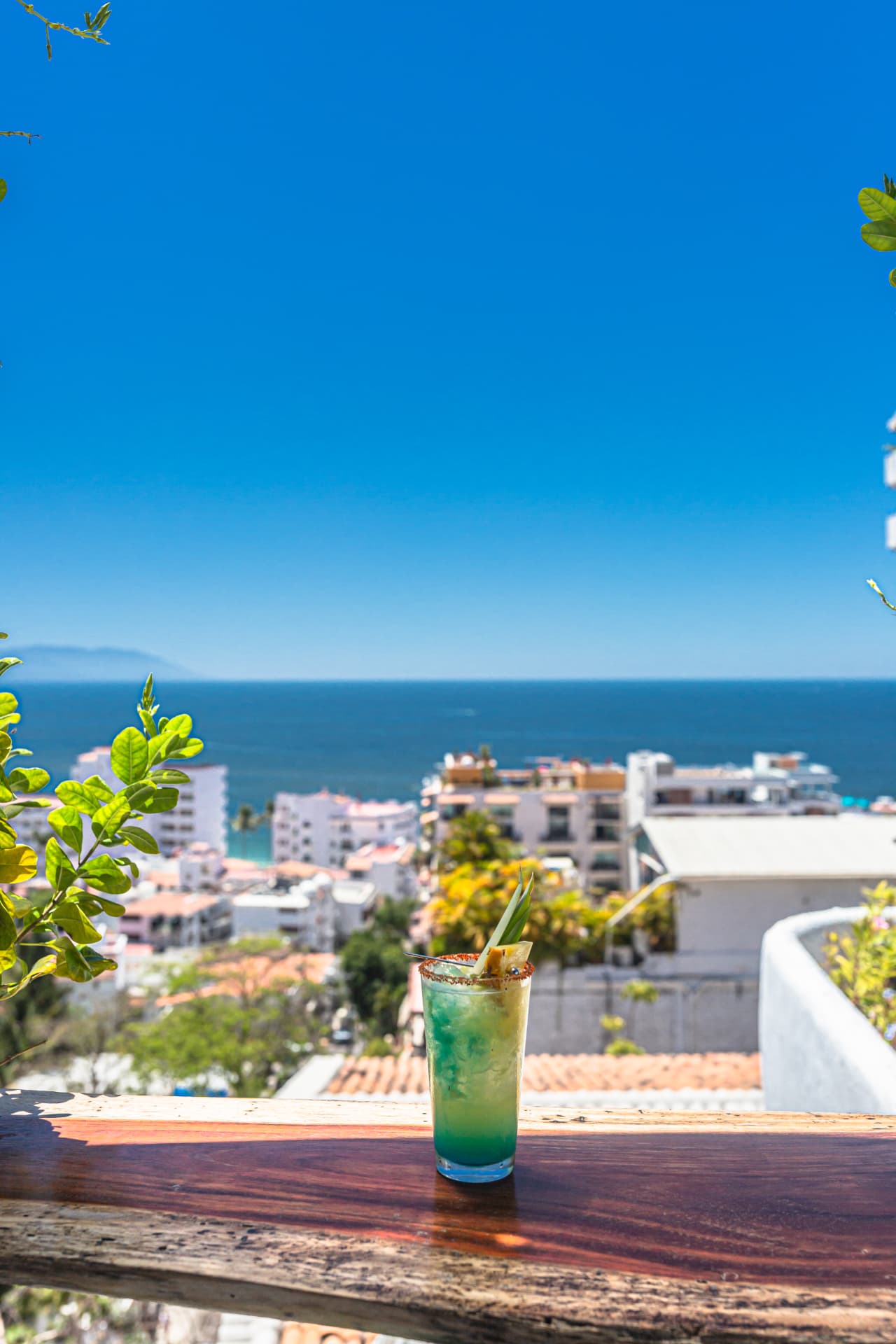 Terraza frente a la bahía de Puerto Vallarta
