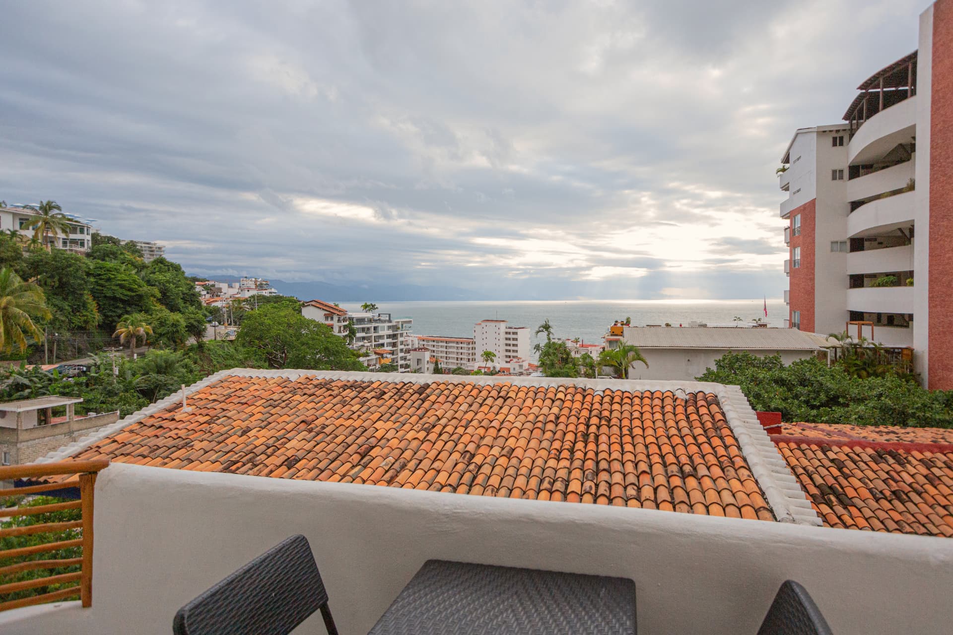 Vista al océano Pacífico desde el balcón de la habitación Premium King